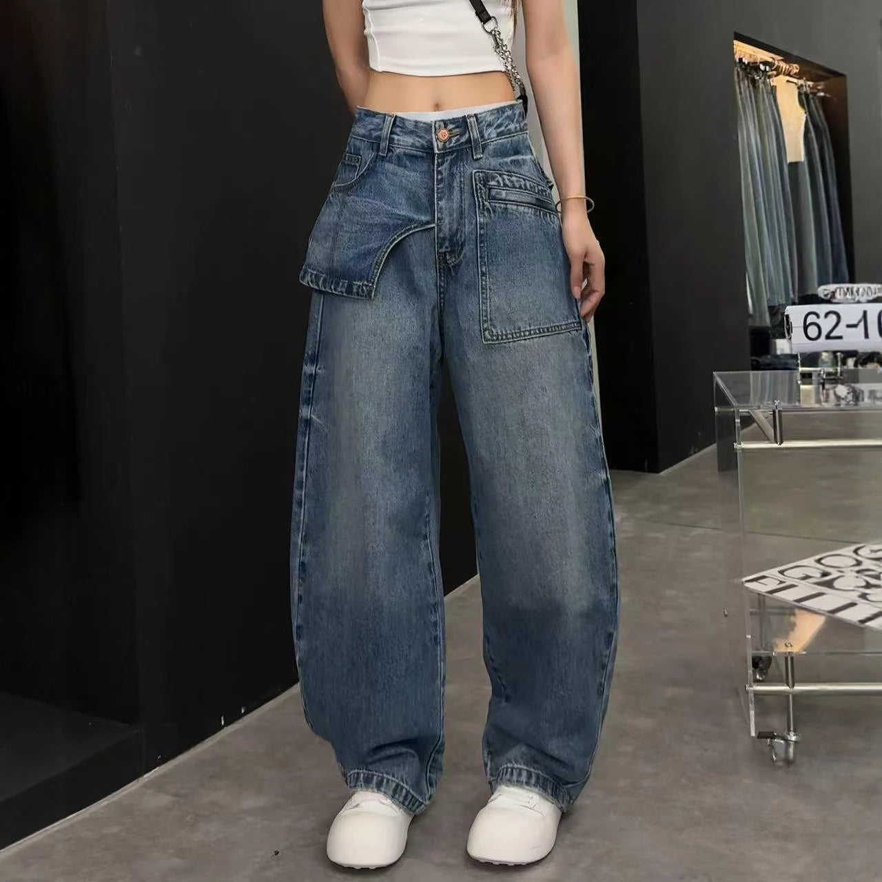 Asymmetry design jeans